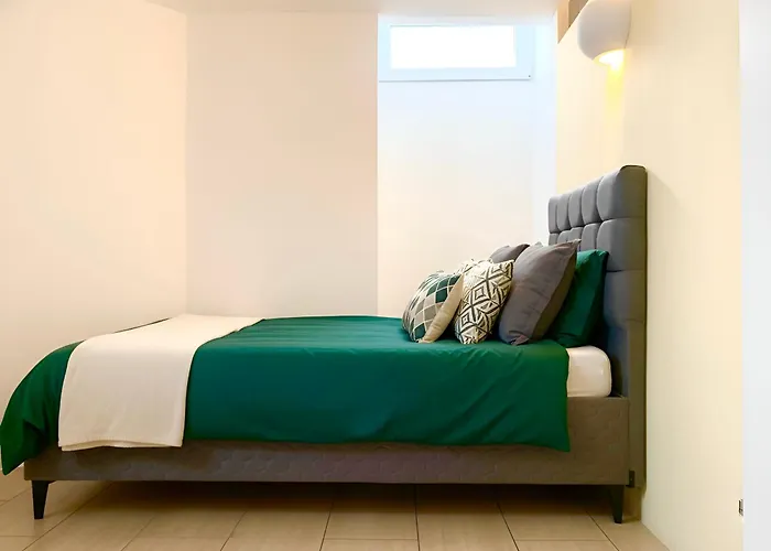 Centrally Located Included Netflix